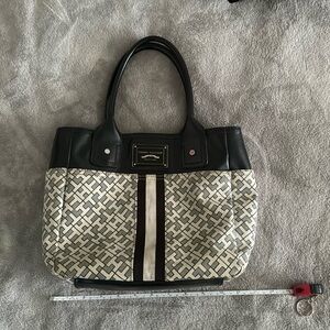 Tommy Hilfiger Classic Handbag